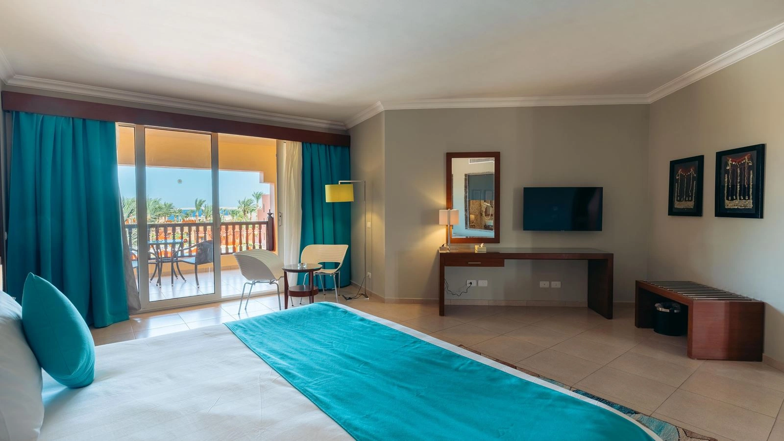 rooms-family-2-bedrooms-pool-view