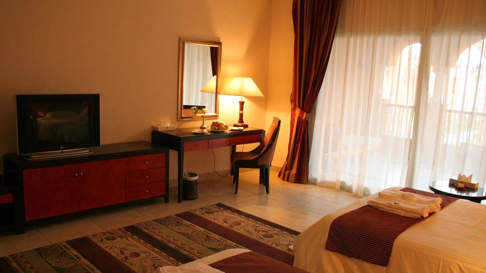 rooms-superior-pool-view-room