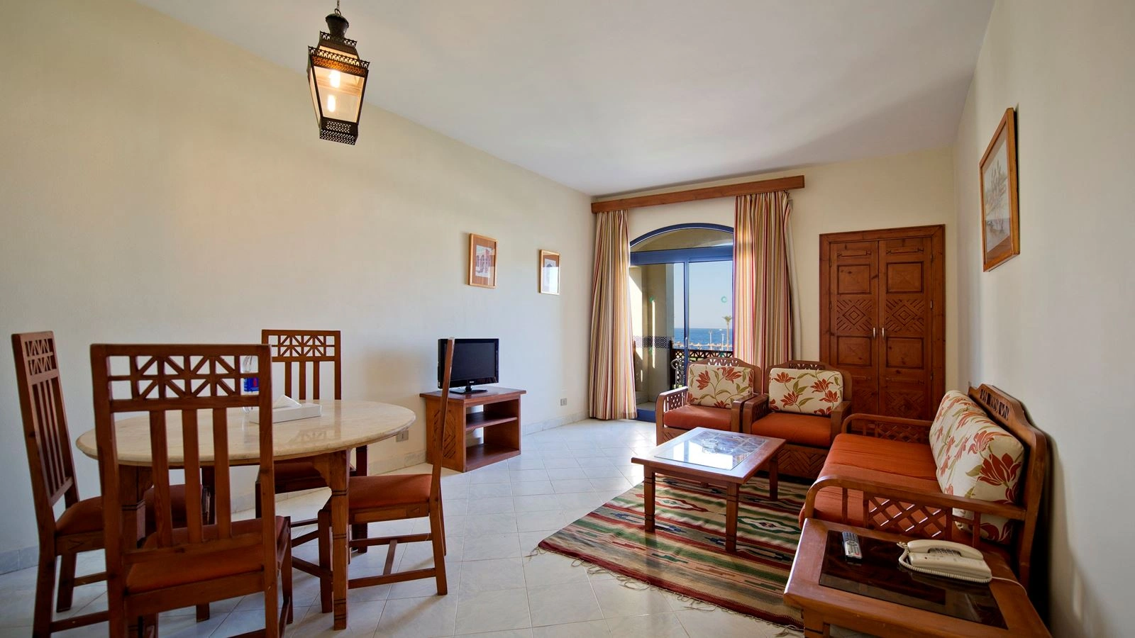 rooms-one-bed-room-chalet