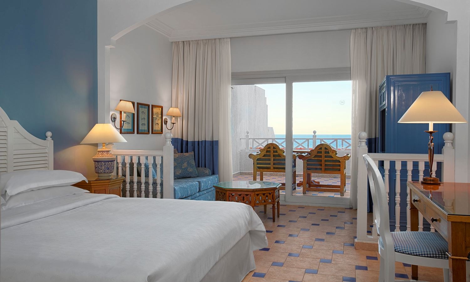 rooms-superior-main-building-beach-and-sea-front-view