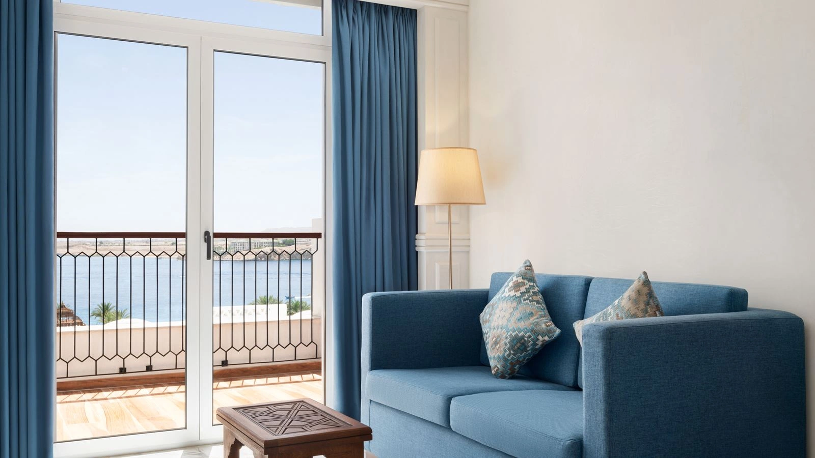 rooms-superior-sea-view-room