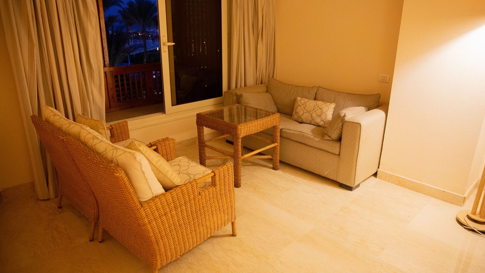 rooms-family-partial-sea-view