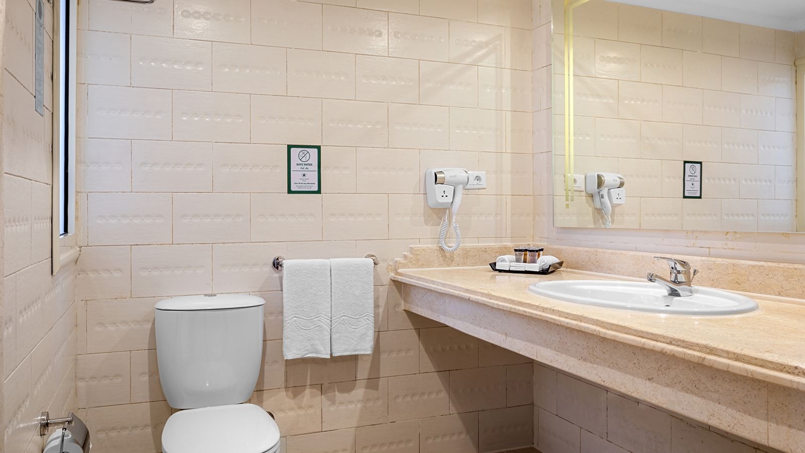 rooms-standard-room-garden-view