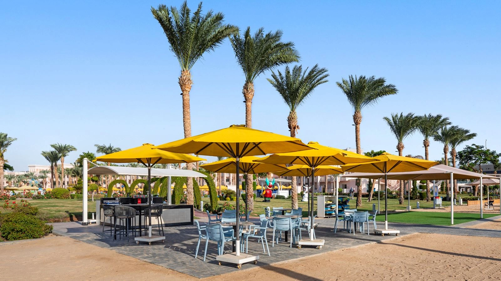 bars-beach-food-court