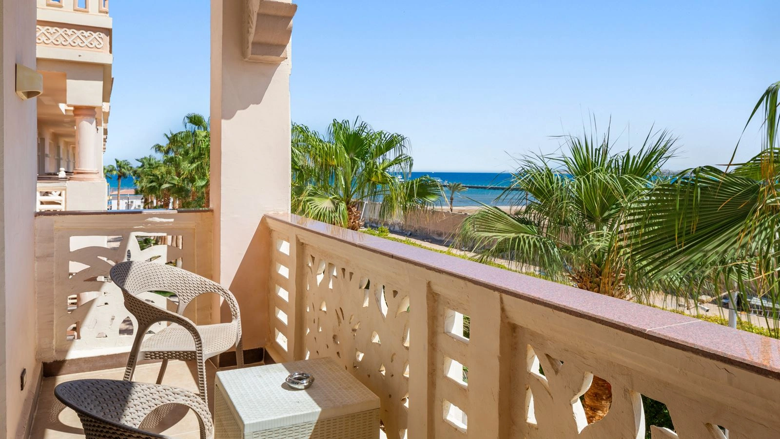 rooms-standard-room-sea-side-view