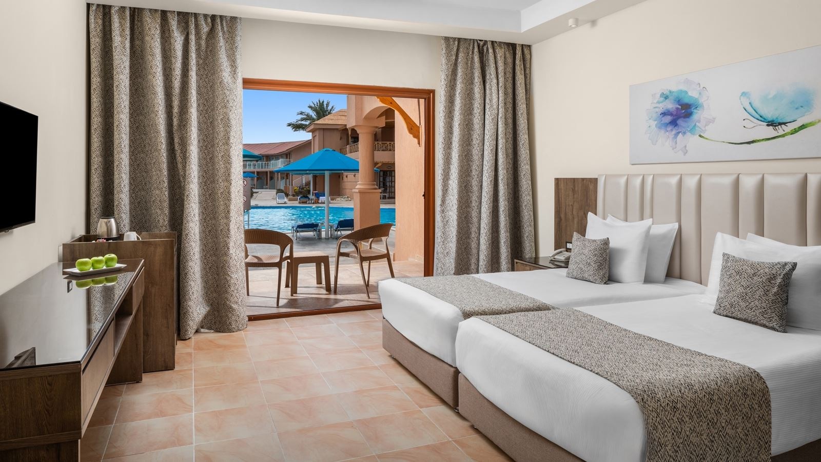 rooms-standard-room-gardenpool-view