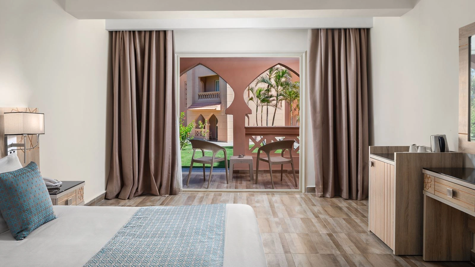 rooms-room-standard-garden-view