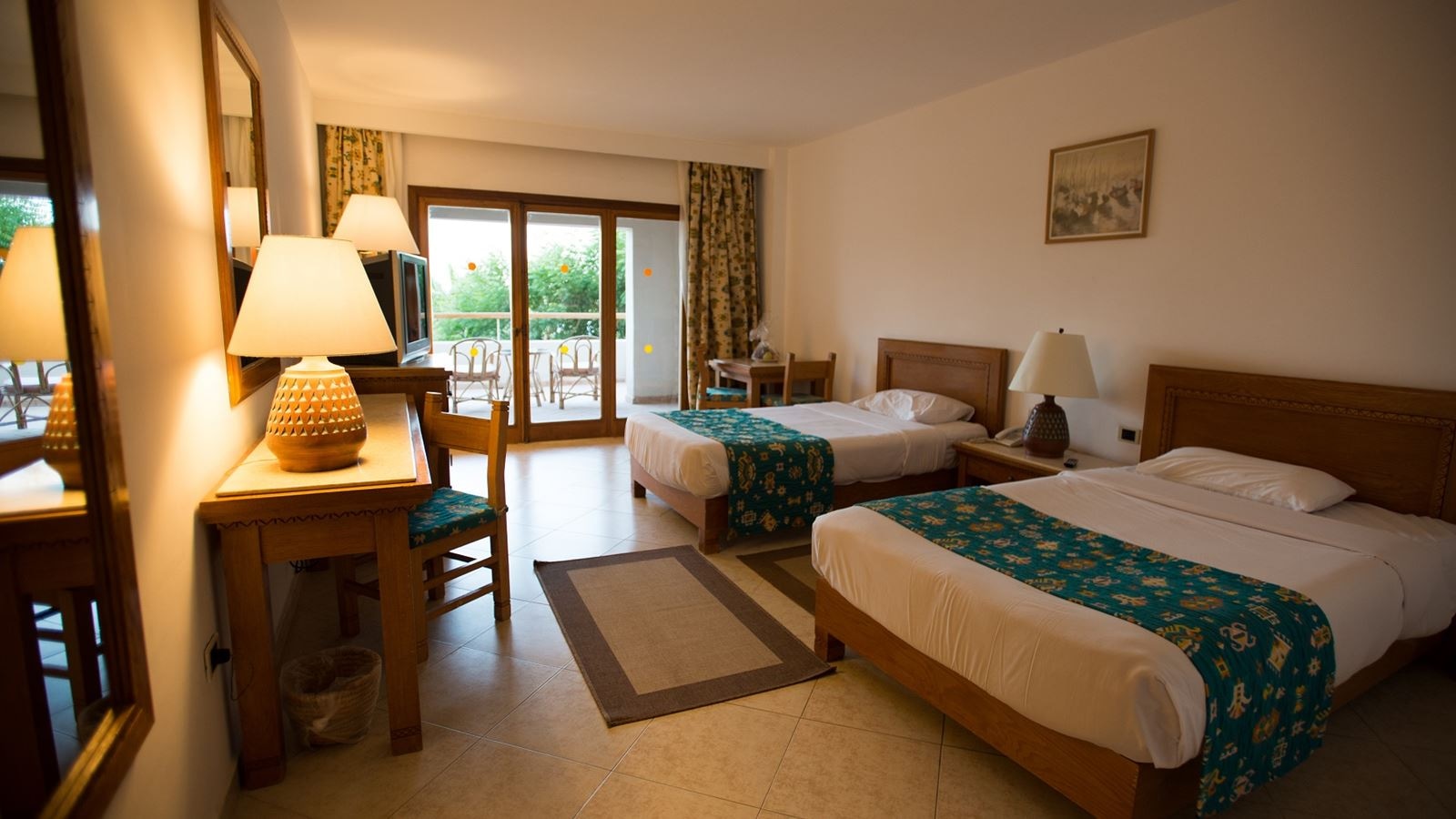 rooms-standard-room-side-sea-view