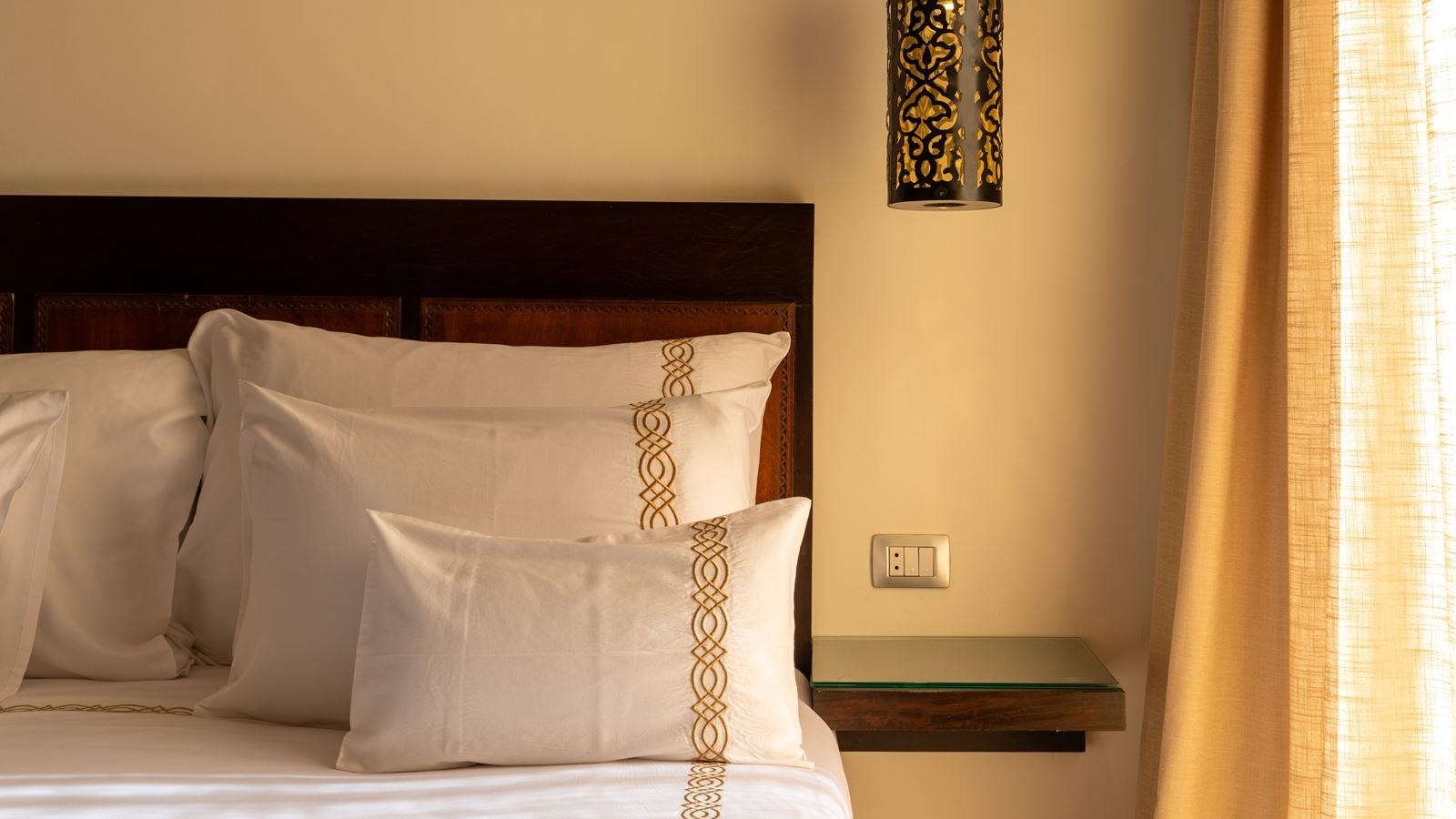 rooms-swim-up-villa-2-bedrooms