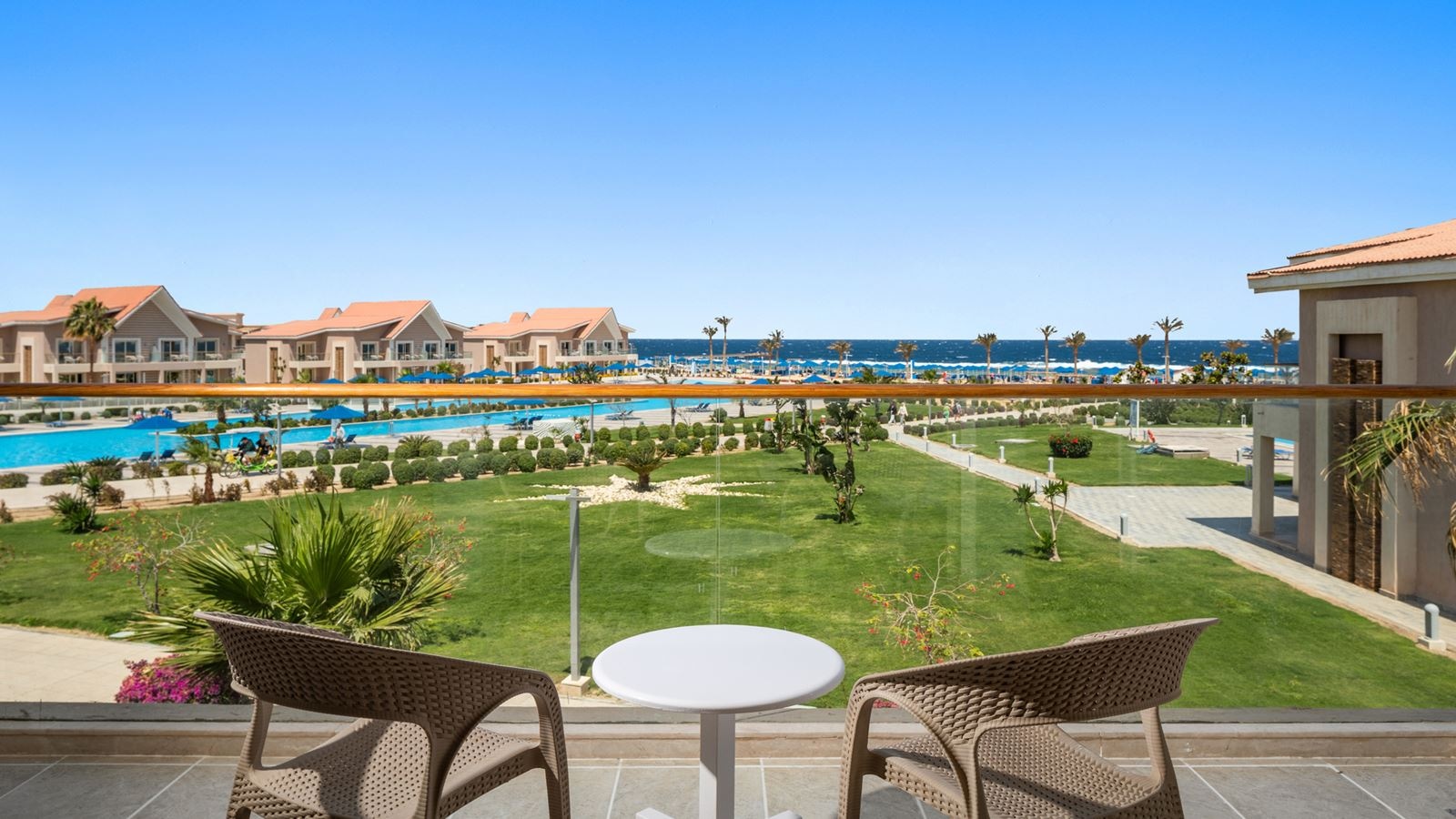 rooms-family-room-sea-view