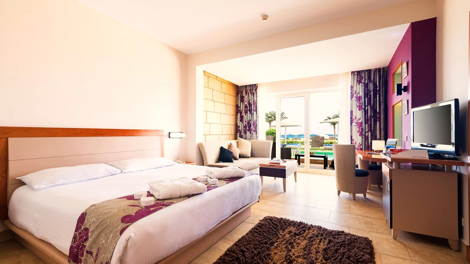 rooms-deluxe-room-swim-up