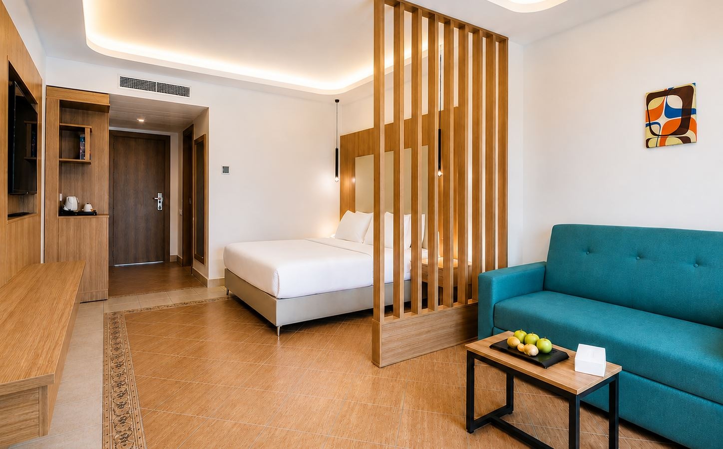 rooms-club-royal-regency-side-sea