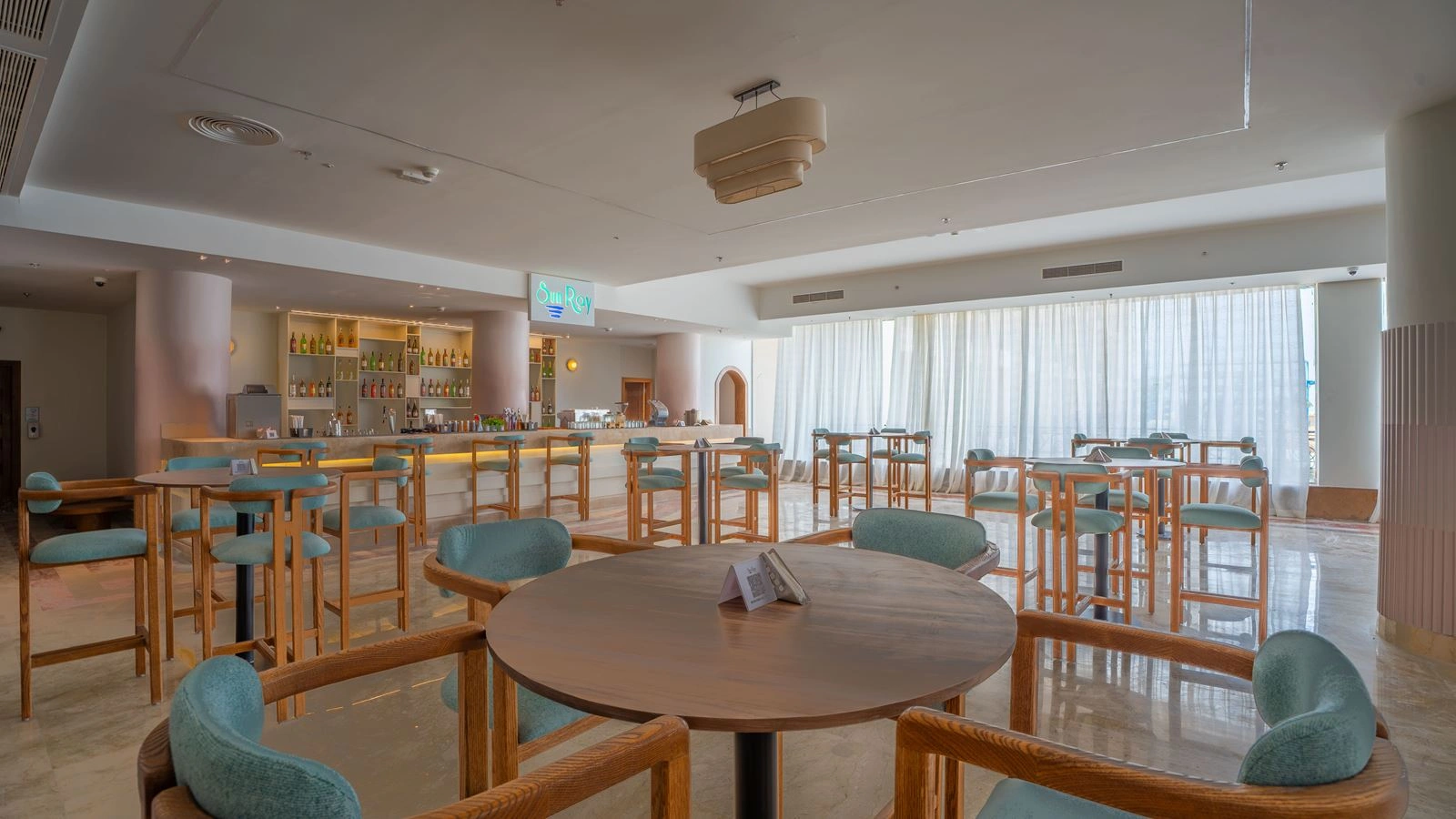 bars-sun-ray-lobby-bar