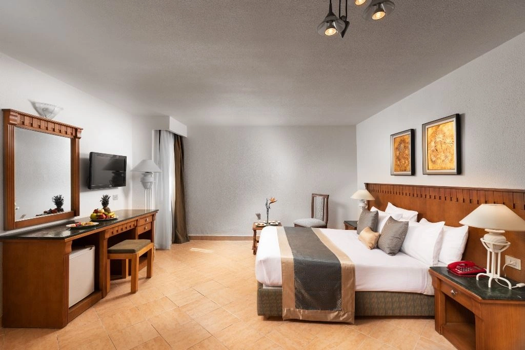 rooms-room-standard-gardenview