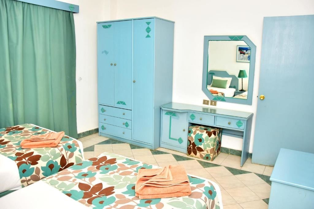 rooms-family-room-one-bed-room