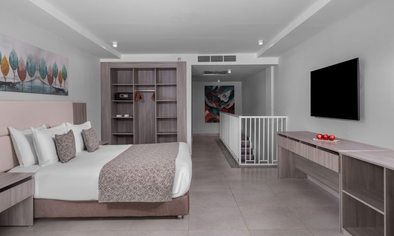 rooms-duplex-pool-view-+14-years