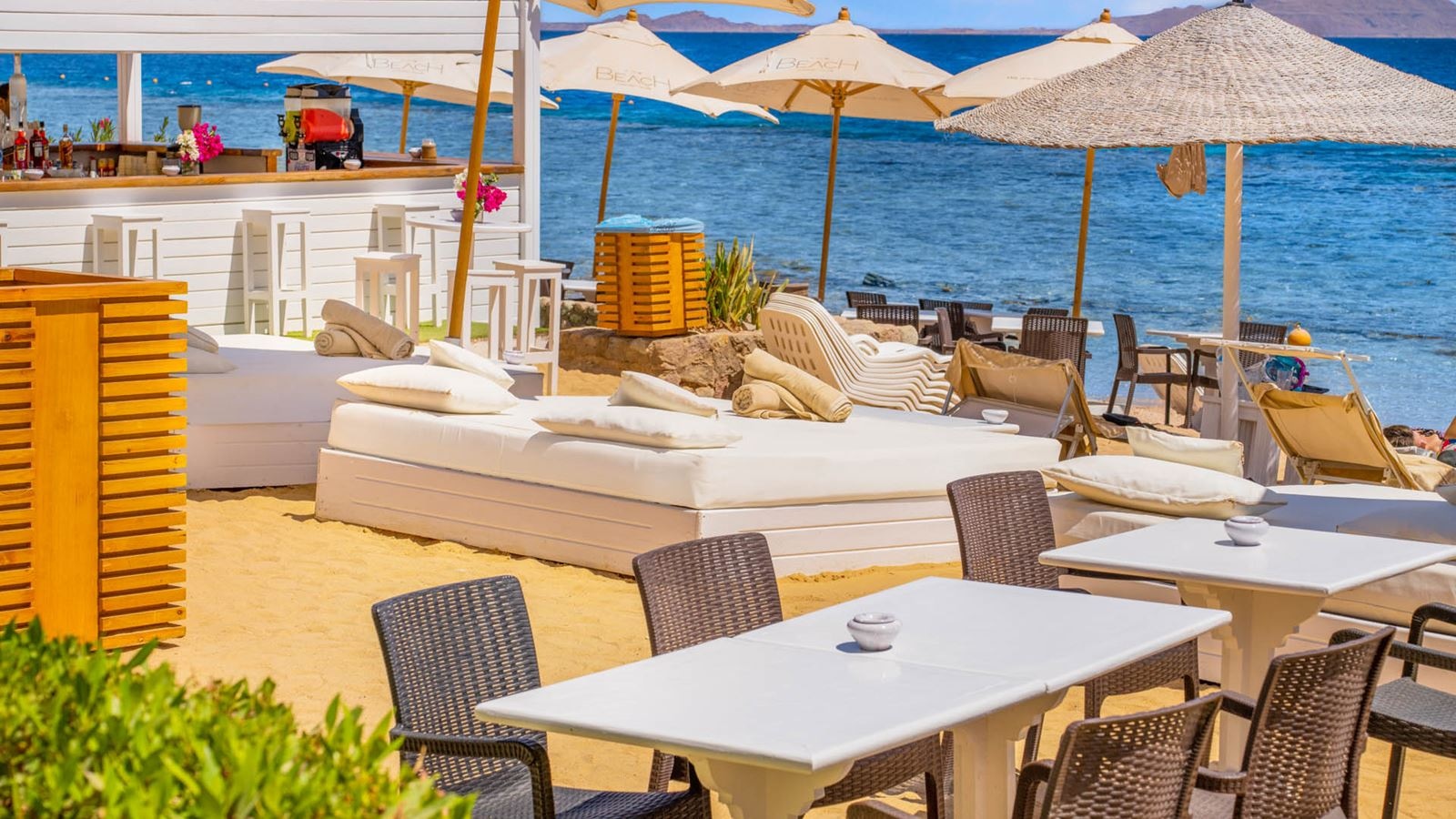 restaurants-the-beach