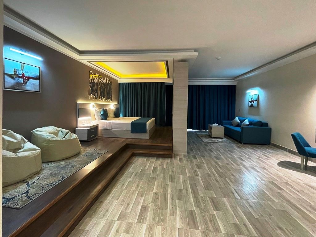 rooms-executive-suite-sea-front