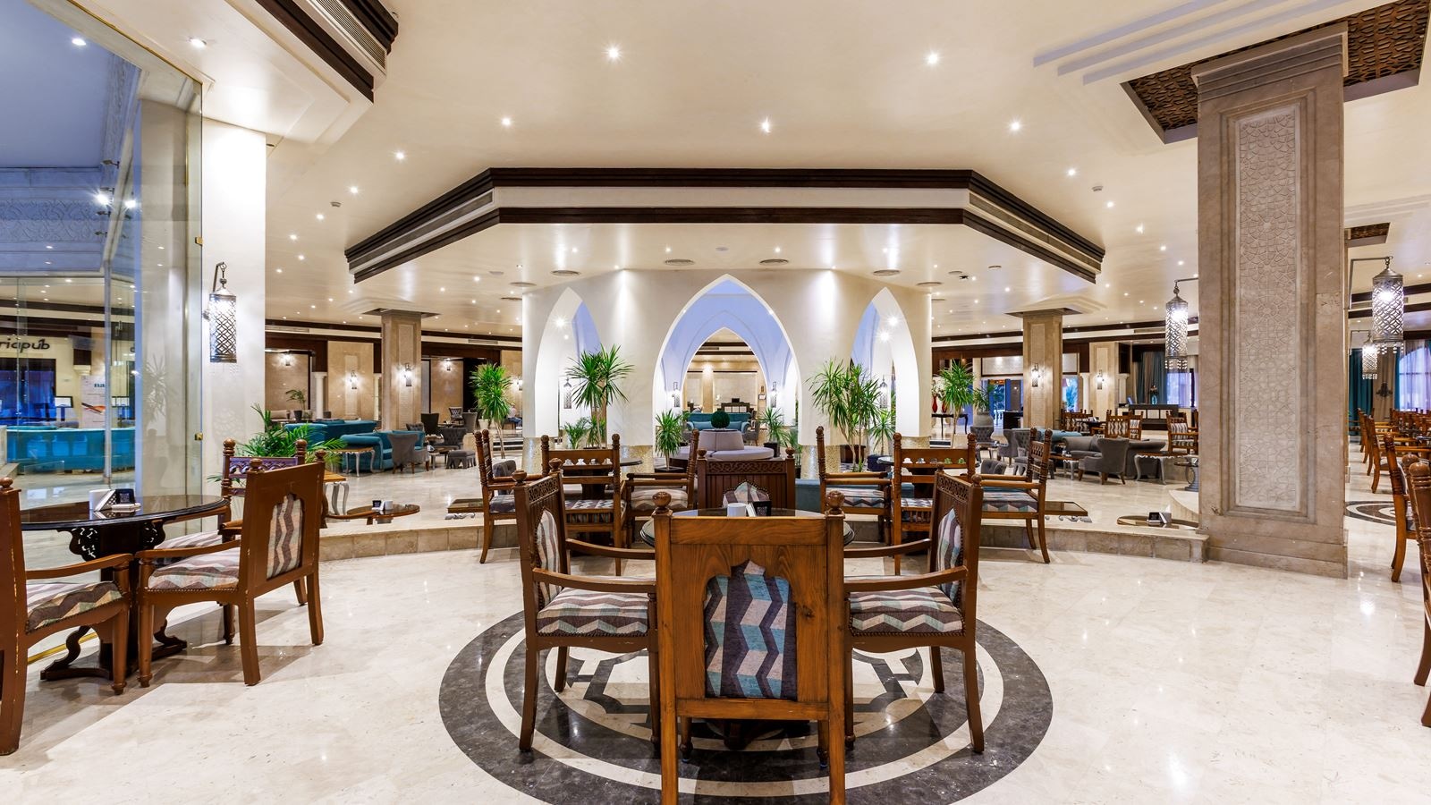 bars-sun-ray-lobby-bar