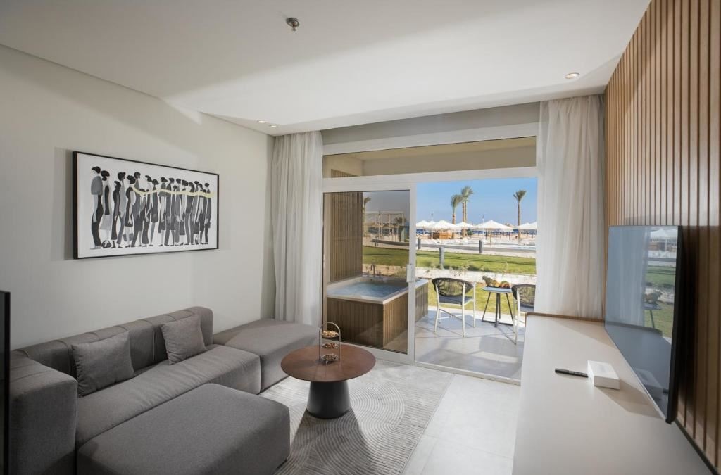 rooms-deluxe-jacuzzi-room-sv