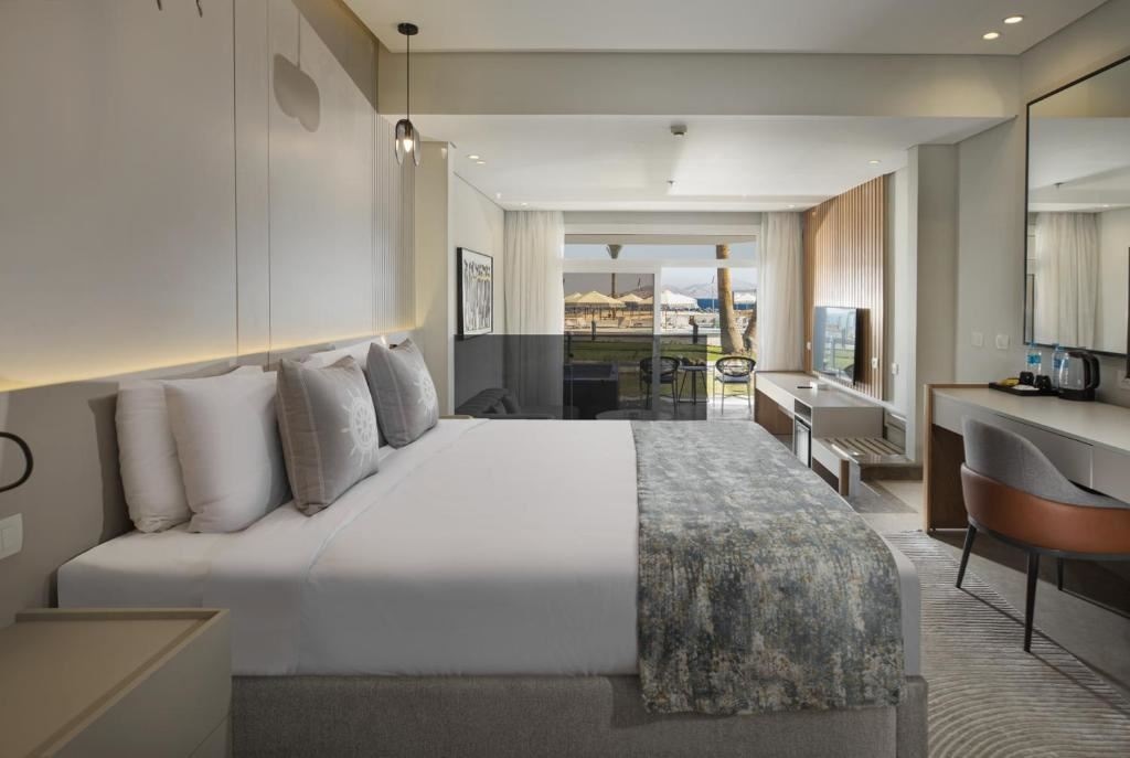 rooms-deluxe-jacuzzi-room-sv