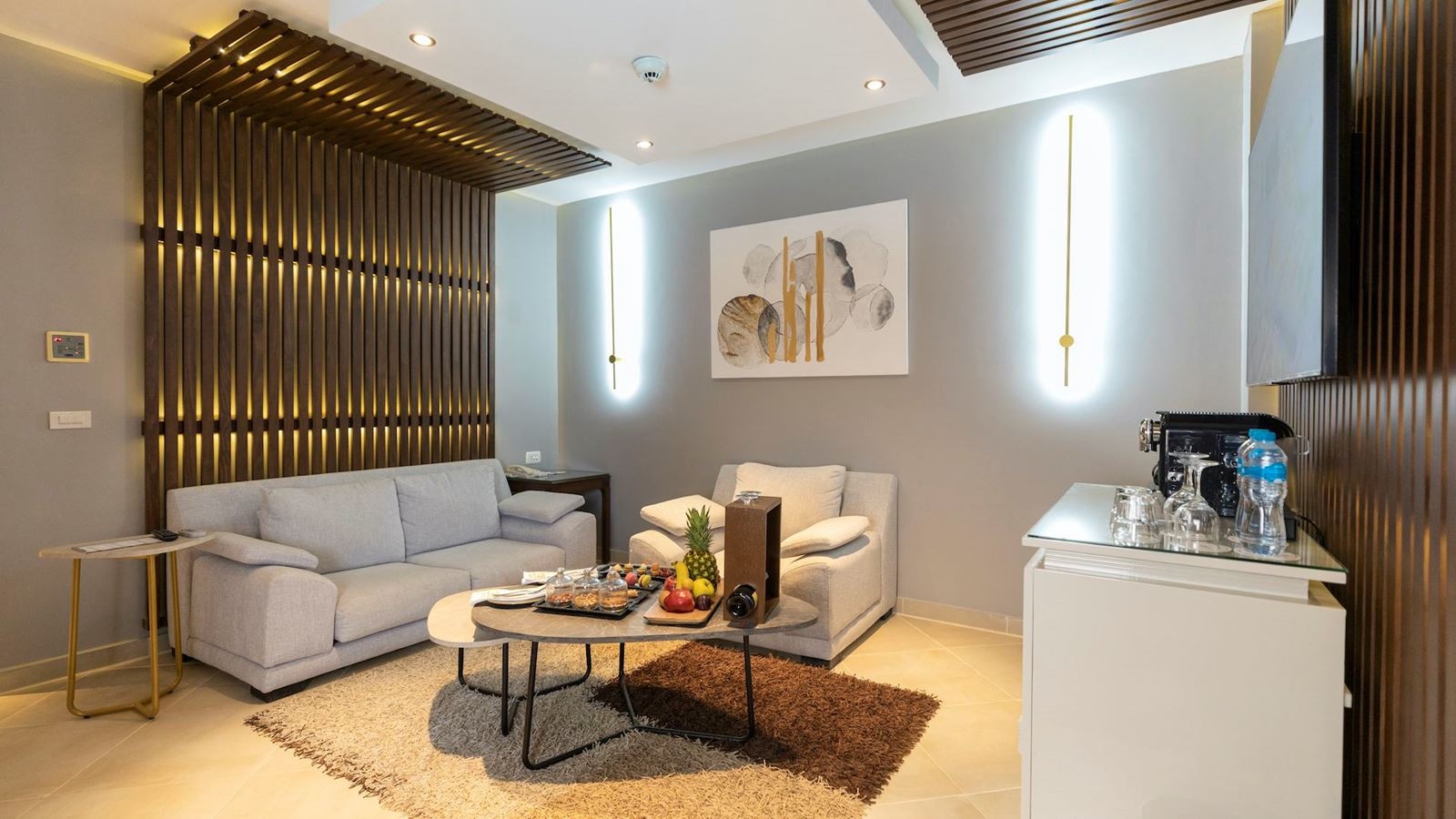 rooms-crystal-pool-suite-sea-view-posh-club