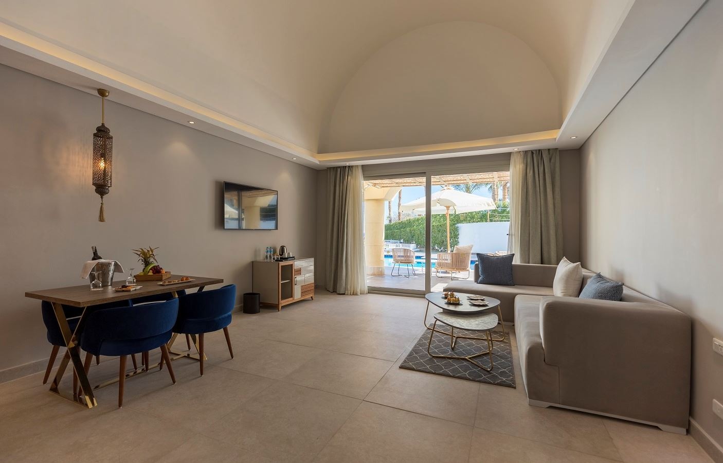 rooms-posh-club-royal-villa-sv