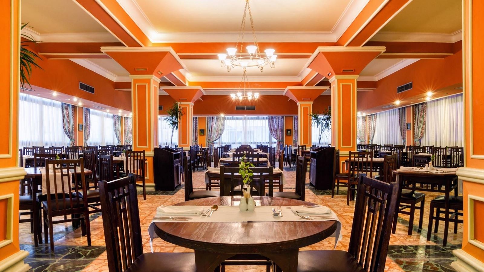 restaurants-restaurants