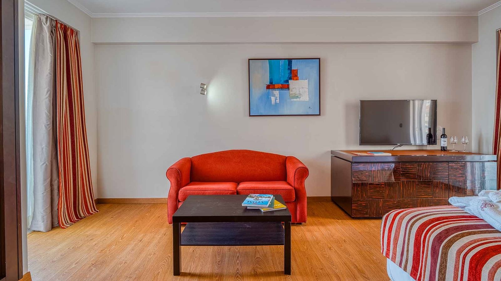 rooms-deluxe-room-sea-view