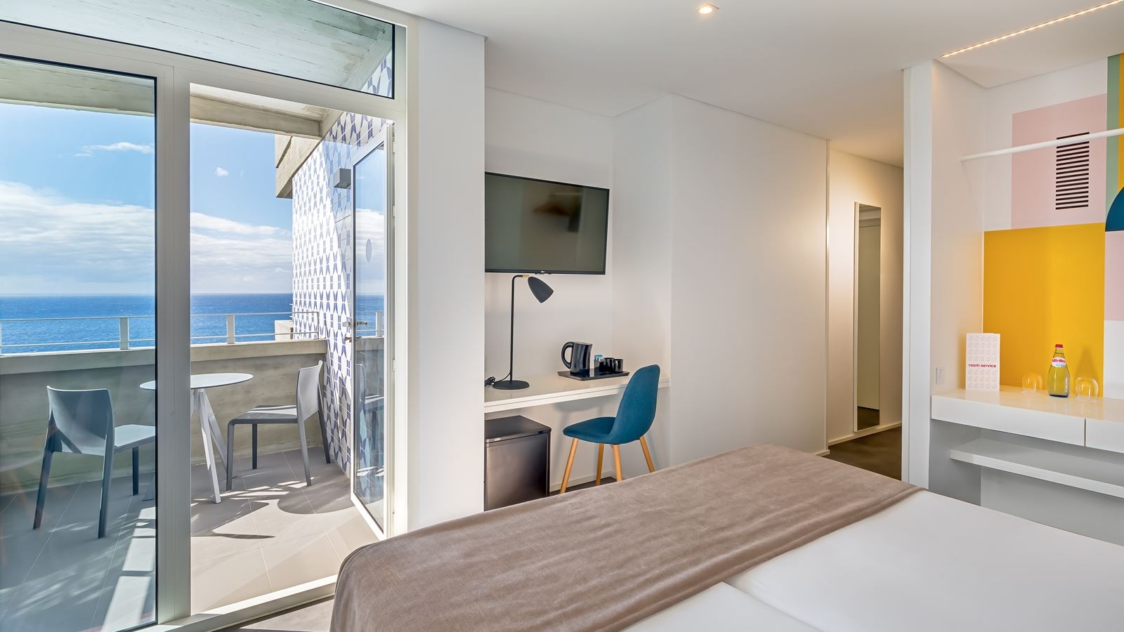 rooms-double-side-sea-view-room-balcony-or-terrace