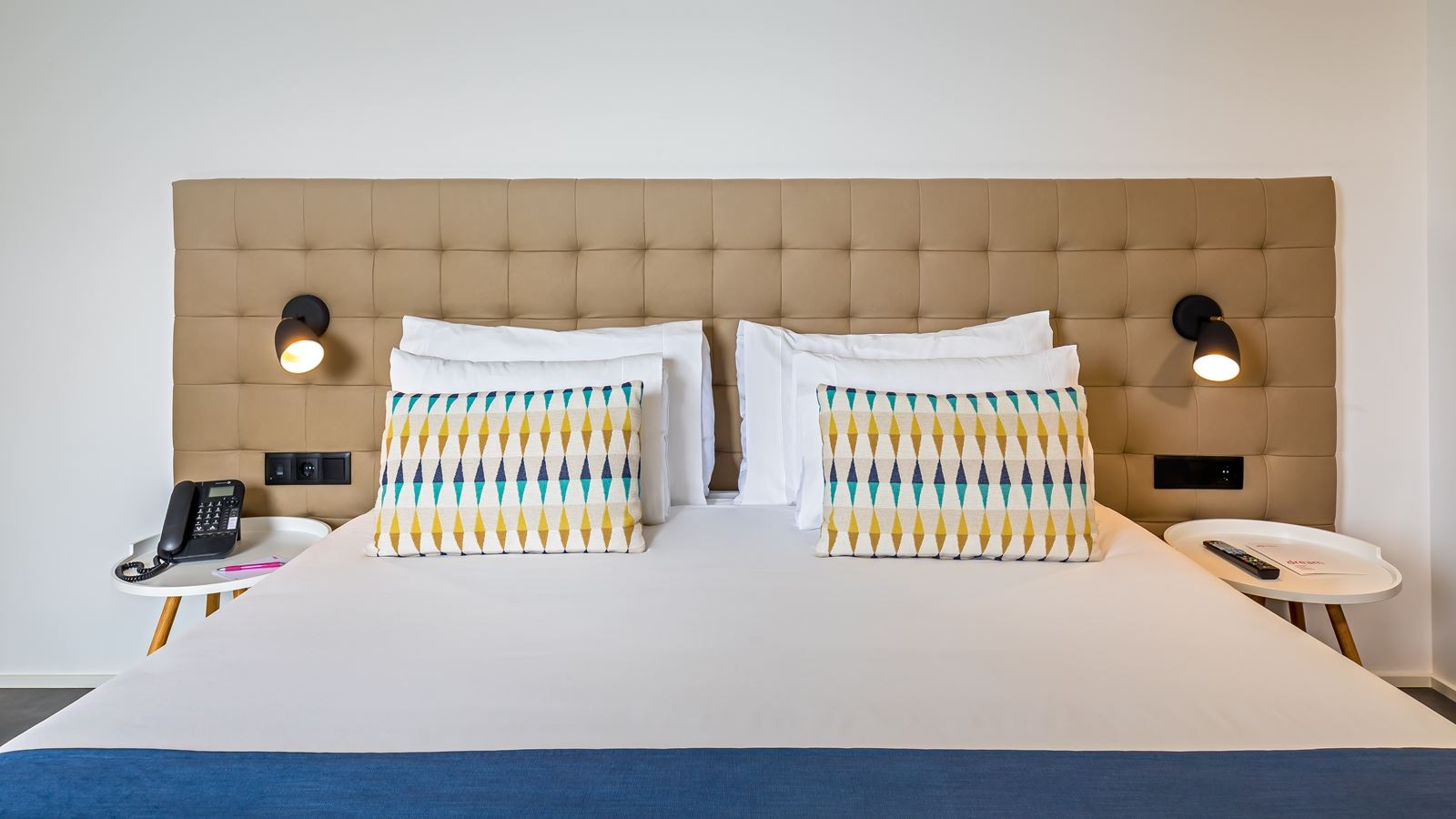 rooms-junior-suite-deluxe-panoramic-sea-view