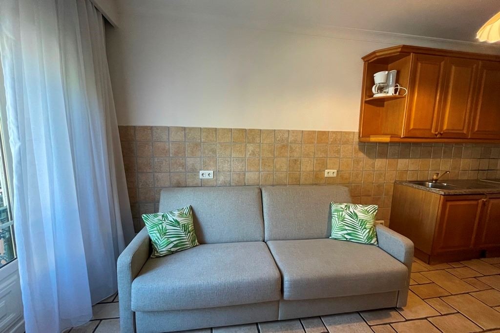 rooms-a1--1-bedroom-apartment