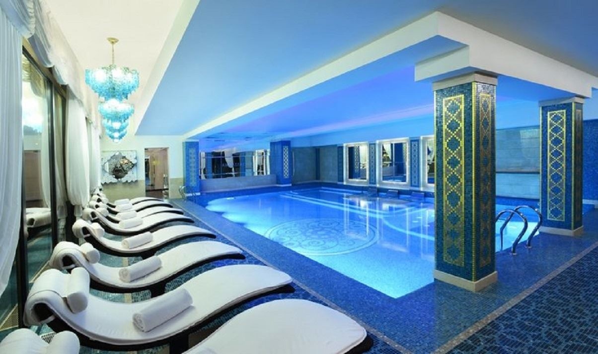 pools-indoor-pool