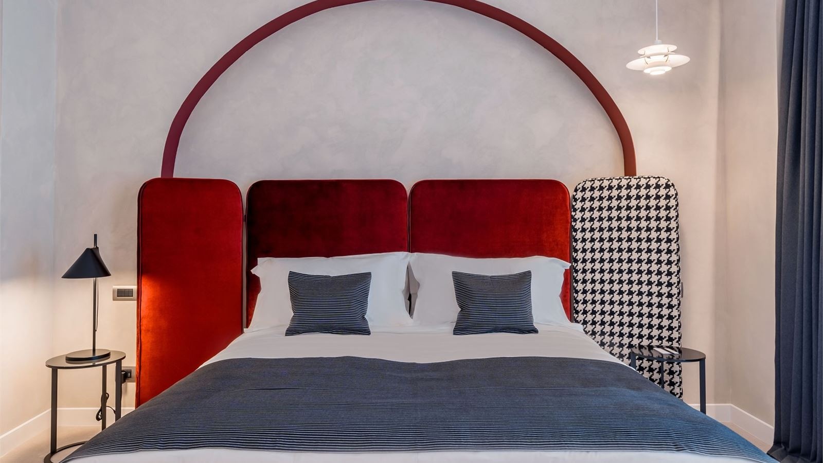 rooms-dbltwin-asocio-room-category-freedom-sq-view