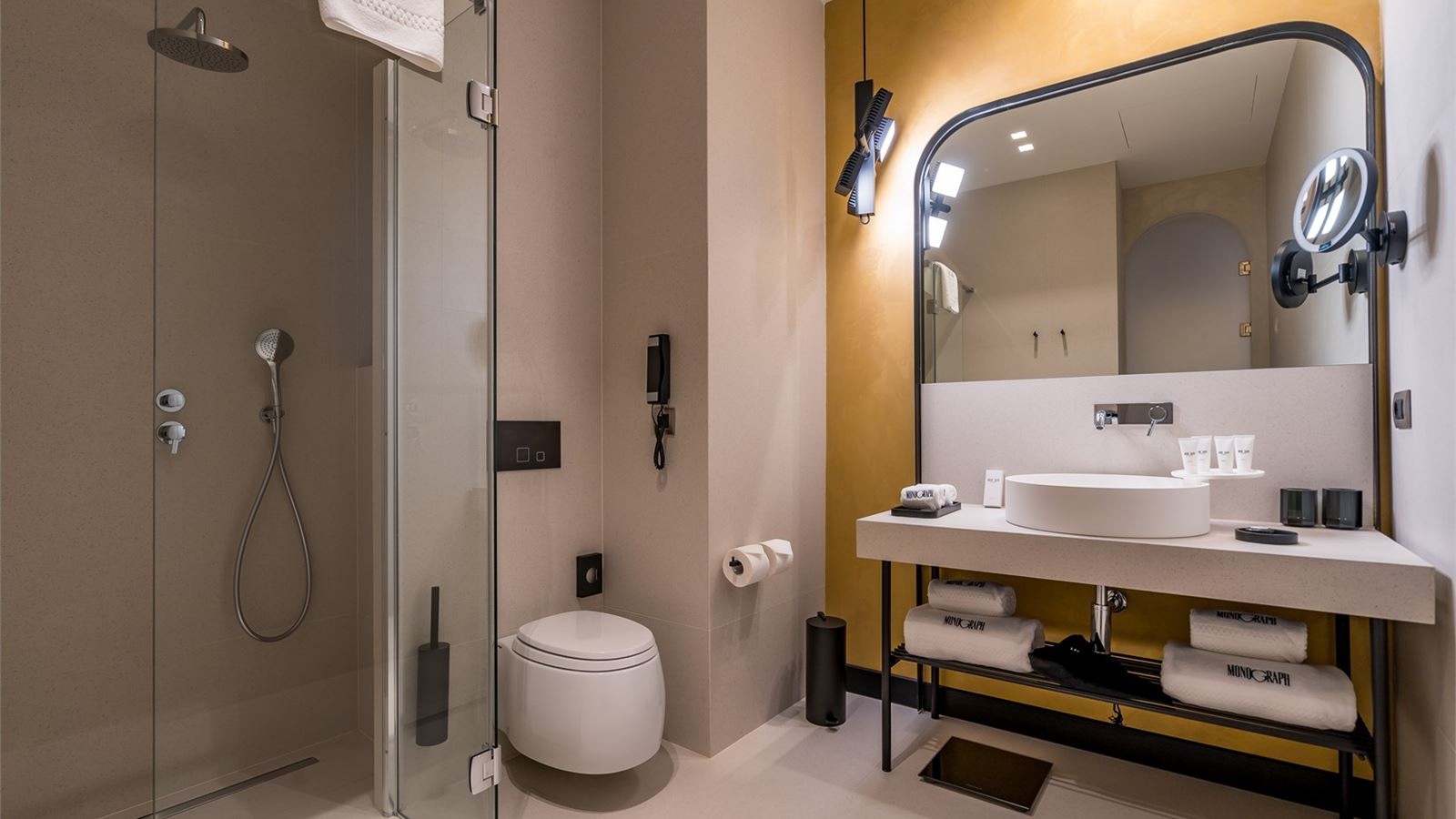 rooms-dbltwin-asocio-room-category-freedom-sq-view