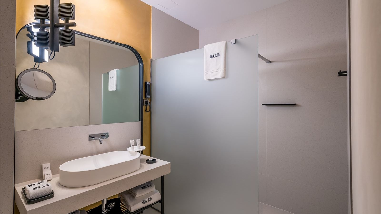 rooms-dbl-monochromefreedom-sq-view