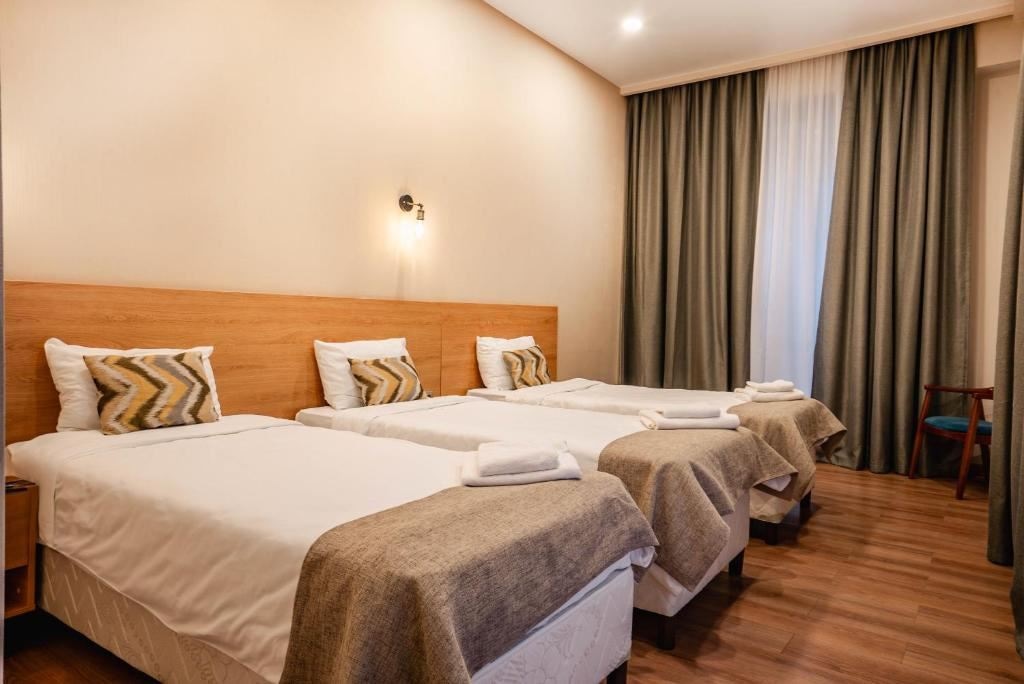 rooms-standard-triple-room