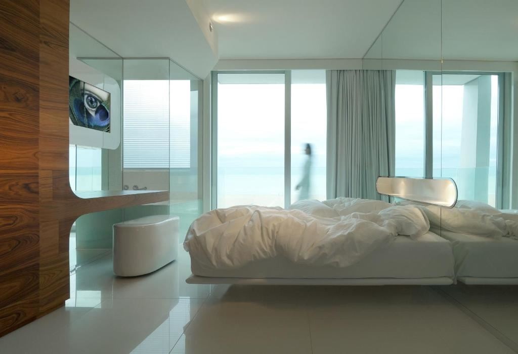 rooms-suite-life-frontal-sea-view