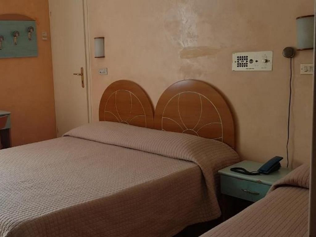 rooms-sporting-room-double-single-use