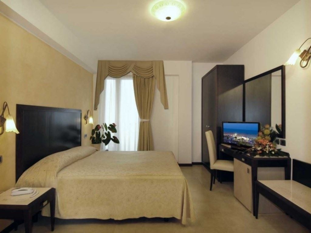 rooms-classic-room-with-balcony