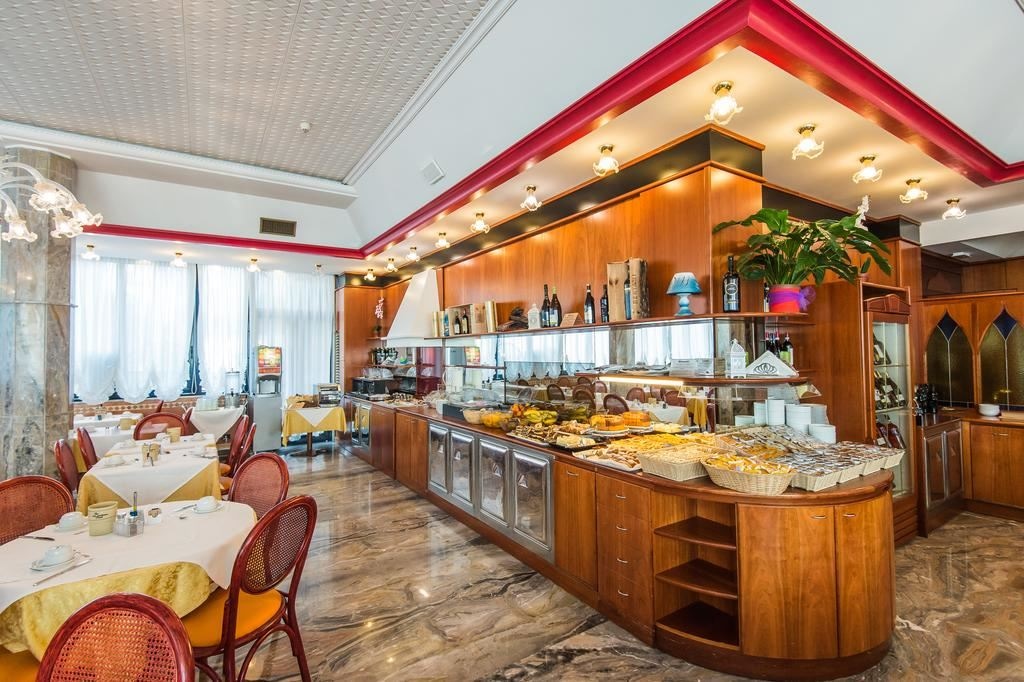 restaurants-restaurant