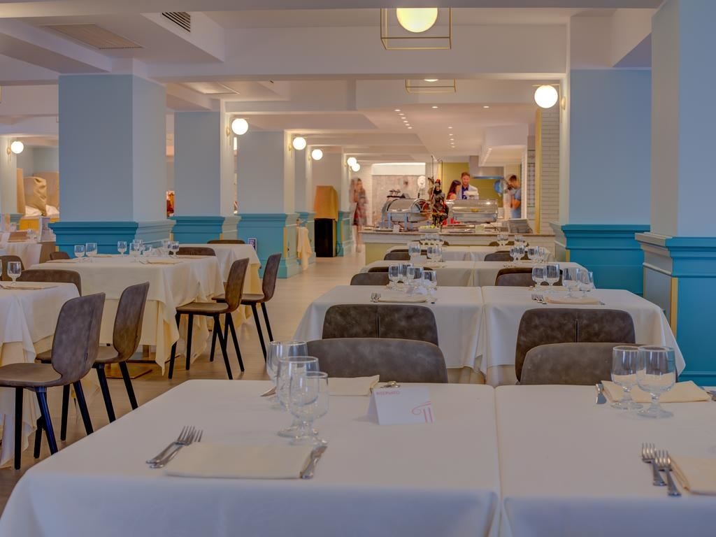 restaurants-restaurant