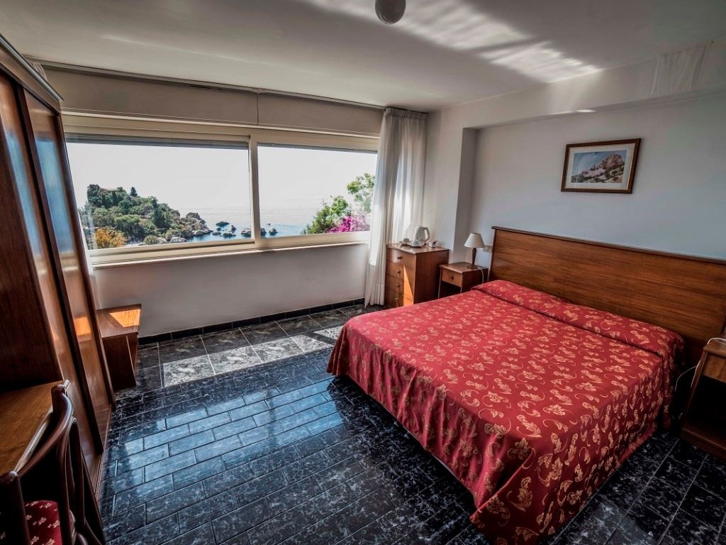 rooms-standard-room-sea-view-with-window