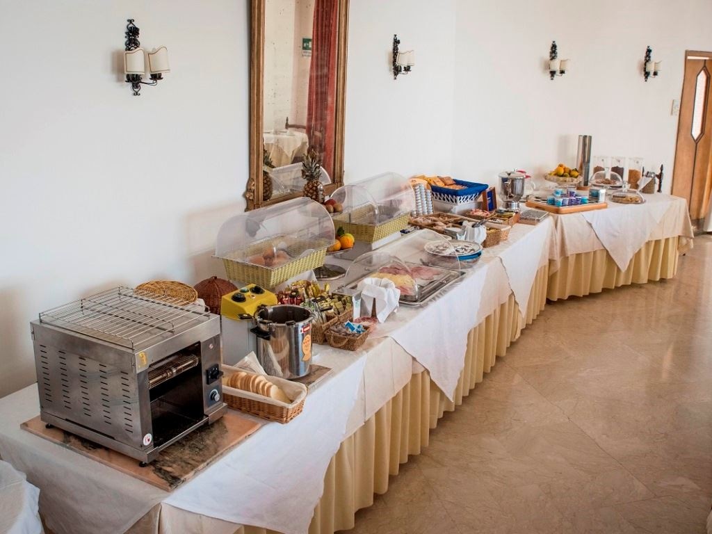 restaurants-breakfast-room