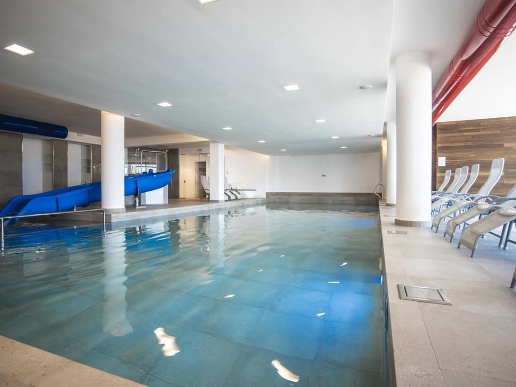 pools-indoor-pool