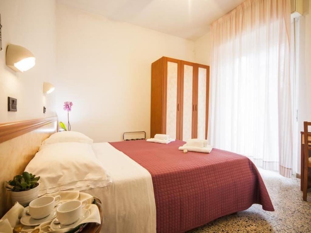 rooms-standard-room-with-balcony