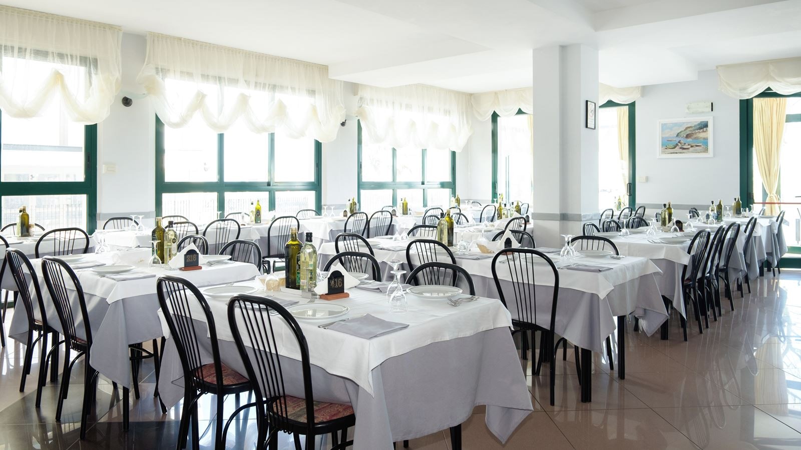 restaurants-restaurant