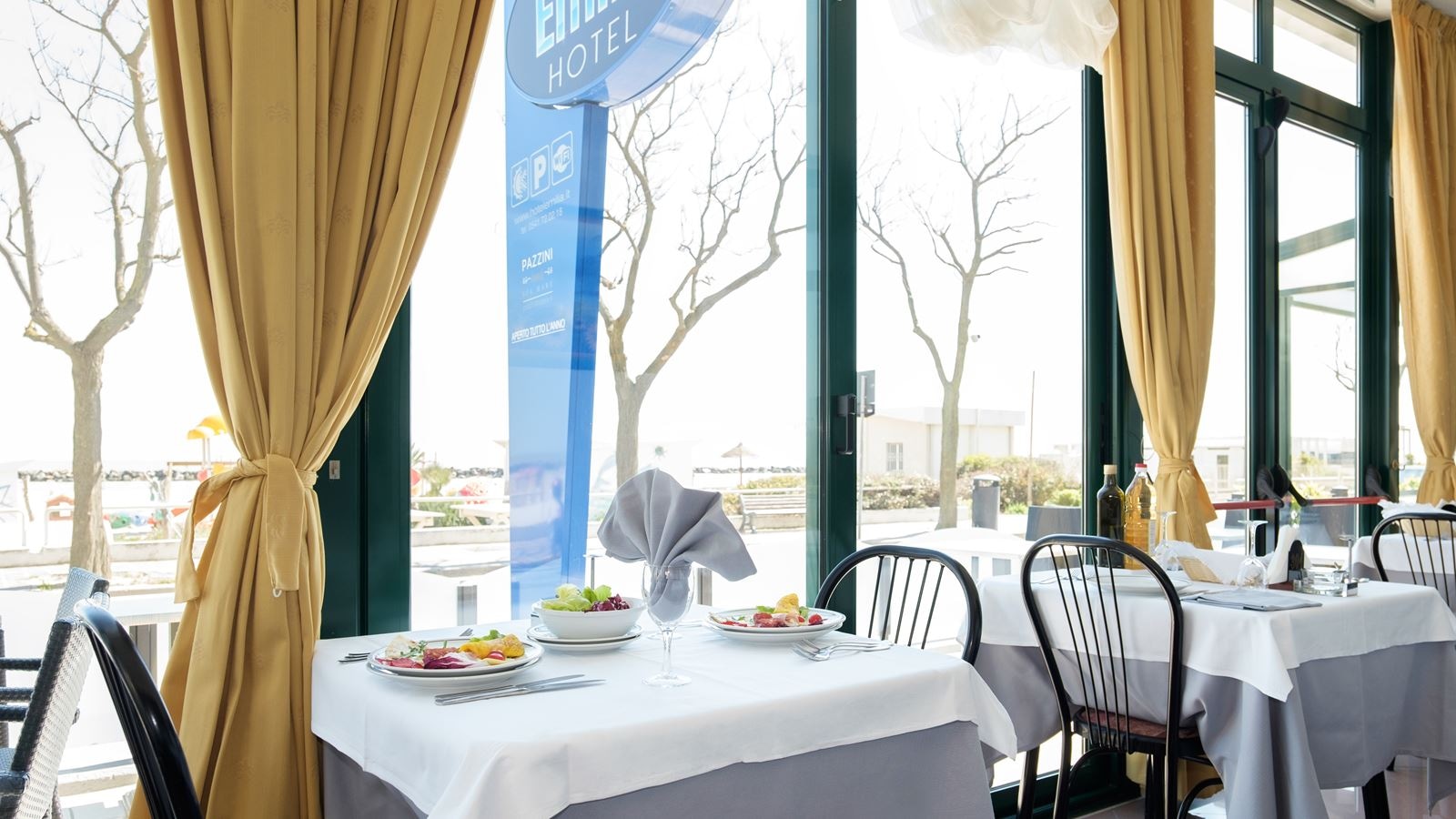 restaurants-restaurant