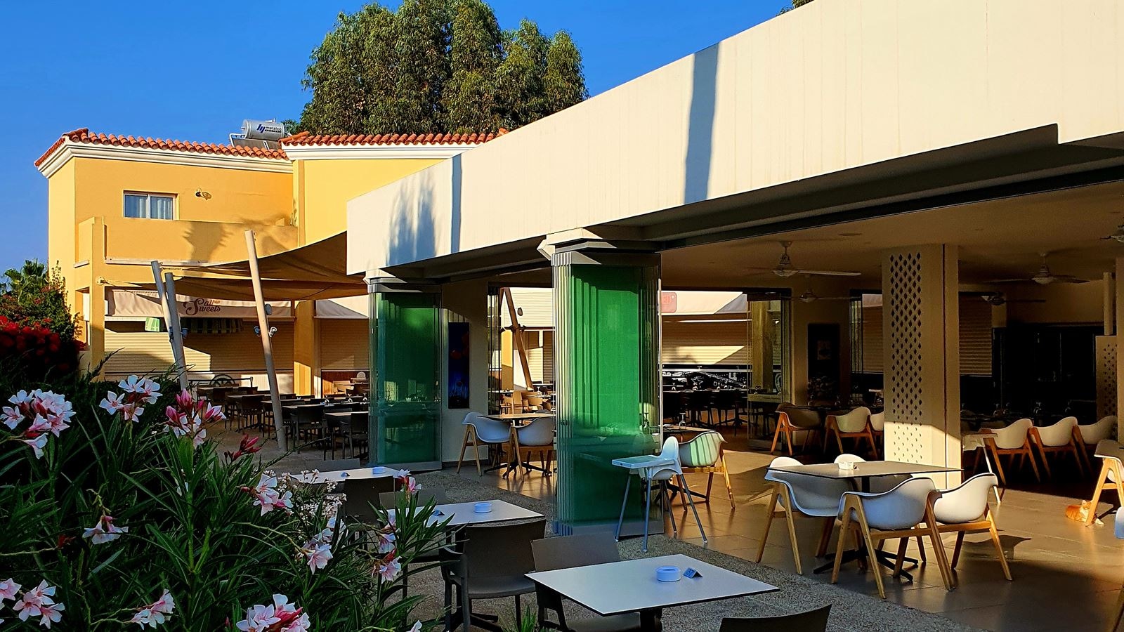 restaurants-restaurants