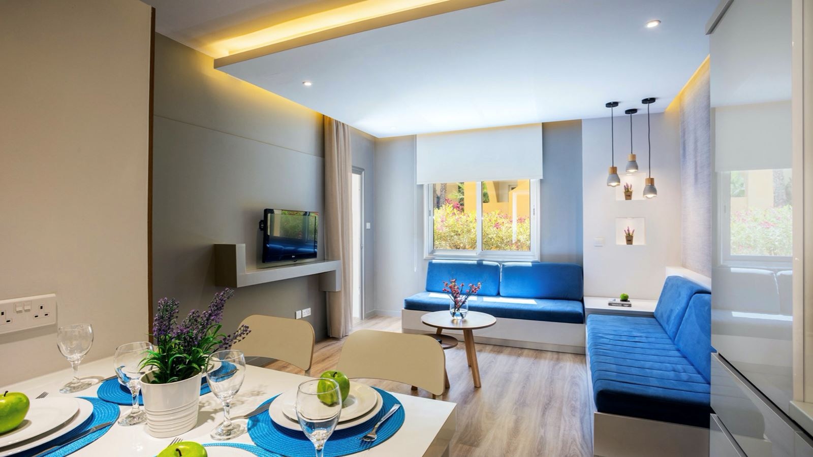 rooms-superior-one-bedroom-garden-view-suite